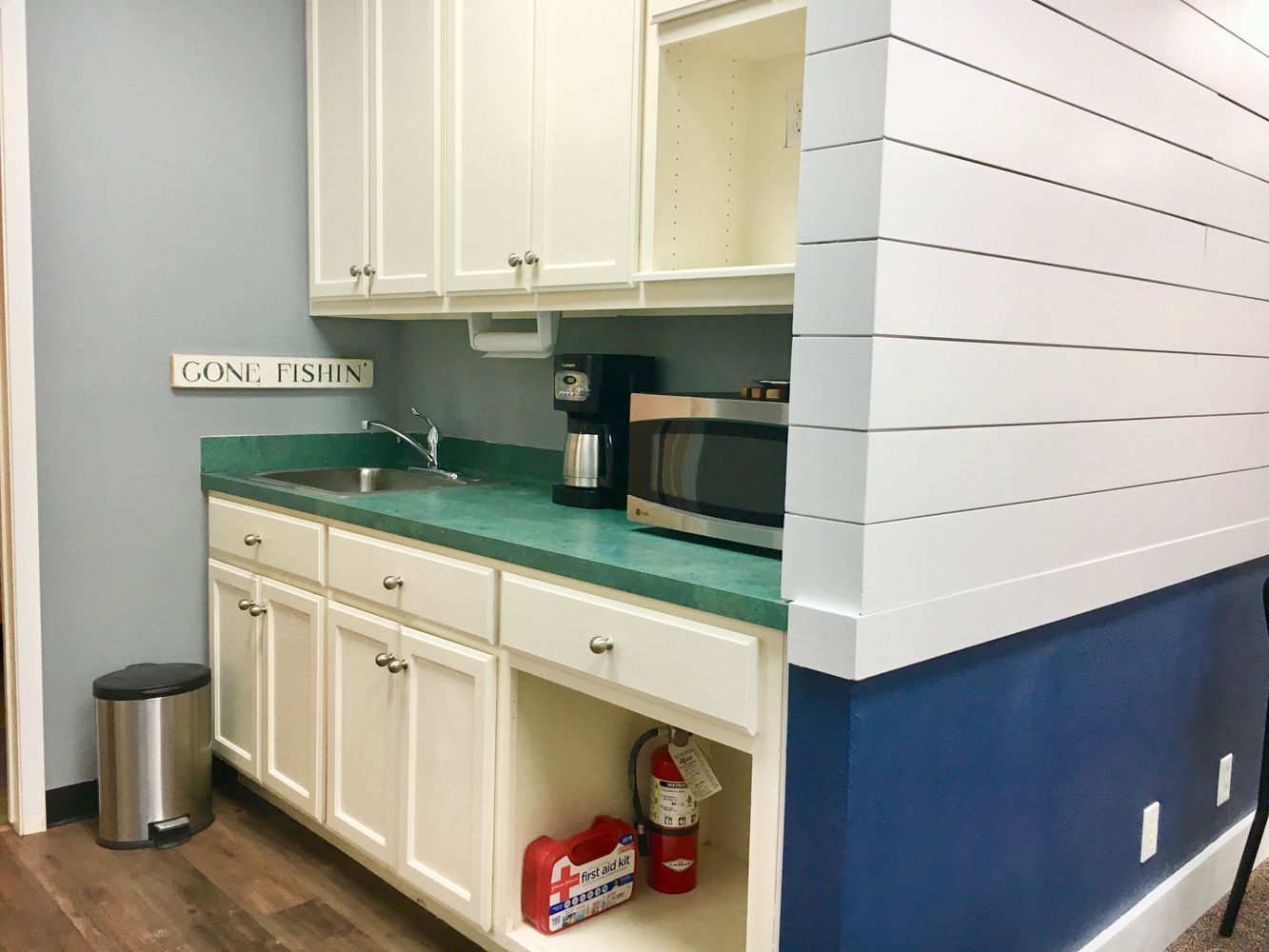 Twisted Oak Work Suites: 1806 Harbor Dr, Rockport, TX 78382